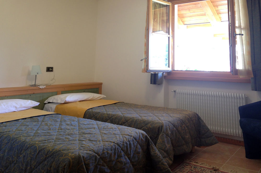 Garni Lilly Hotel San Lorenzo Dorsino Exterior foto